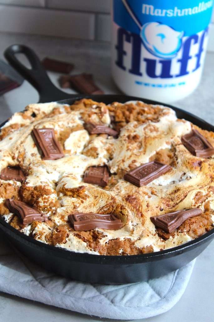 S'mores Skillet Cookie | The Squeaky Mixer